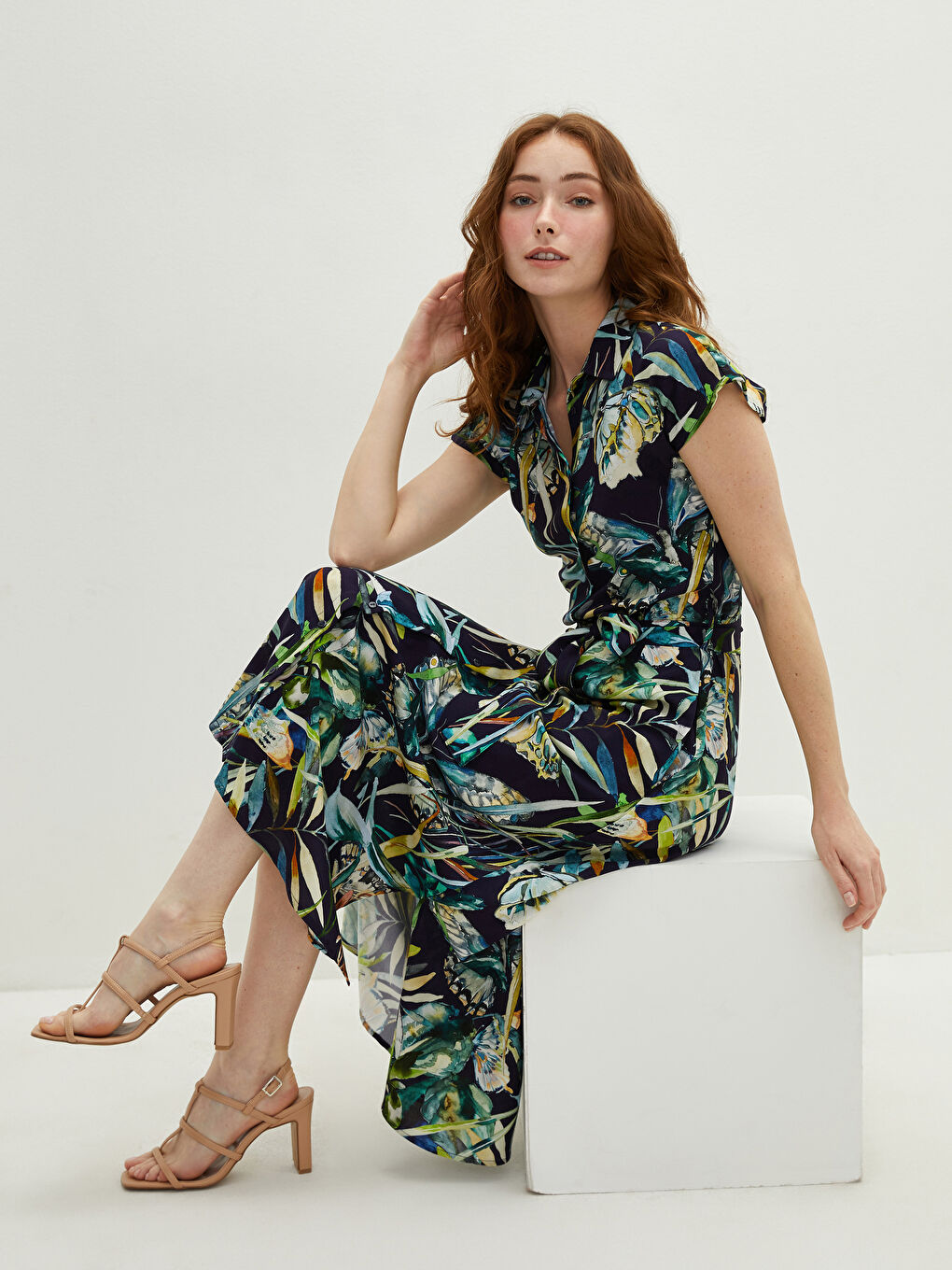 Lacivert Gömlek Yaka Desenli Kısa Kollu Beli Kuşaklı Viskon Kadın Elbise