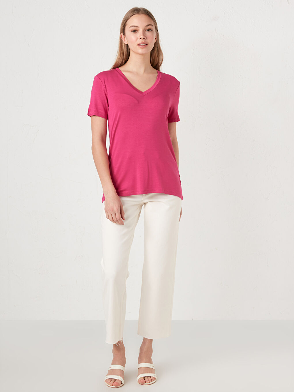 Fuşya V Yaka Düz Kısa Kollu Kadın Tişört-2