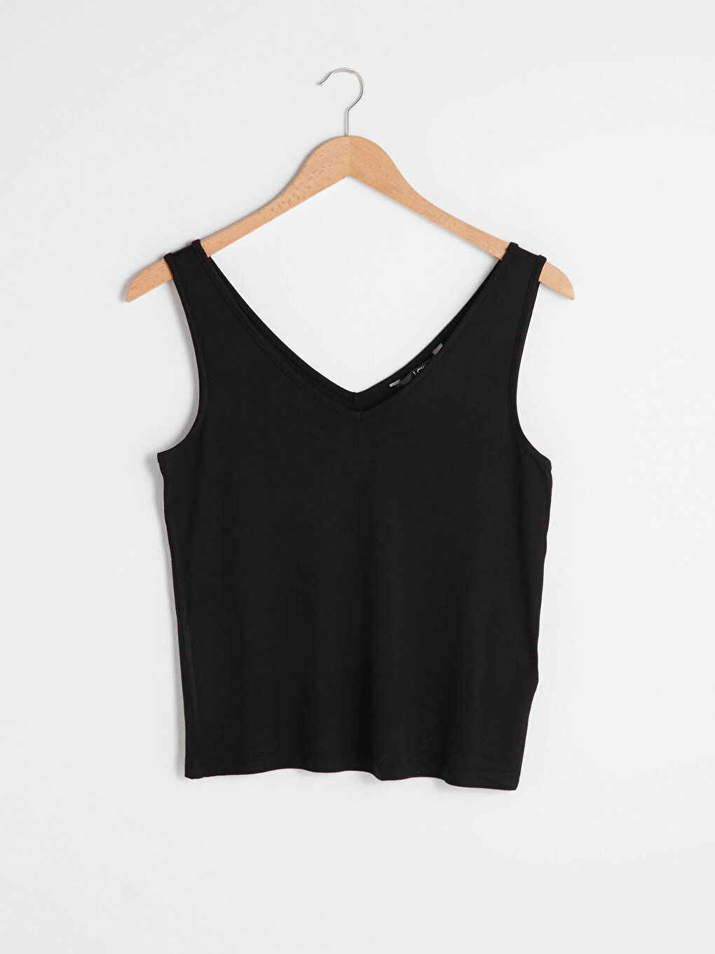 Siyah Kadın V Yaka Askılı Düz Atlet