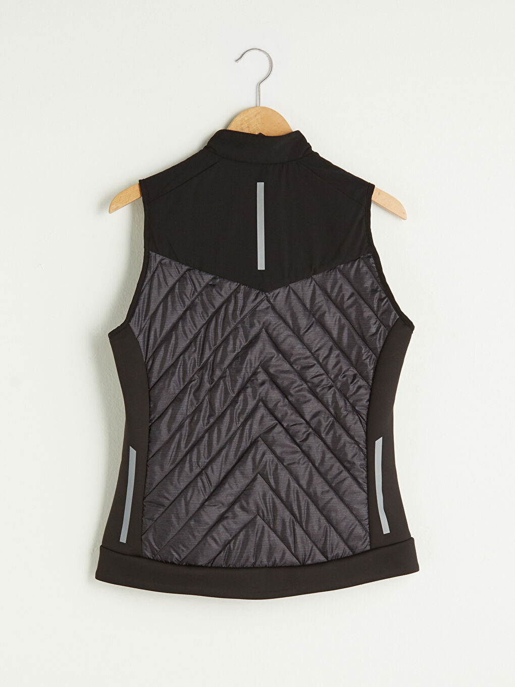 Gri Hakim Yaka Reflektör Baskılı Cep Detaylı Outdoor Kadın Yelek-9