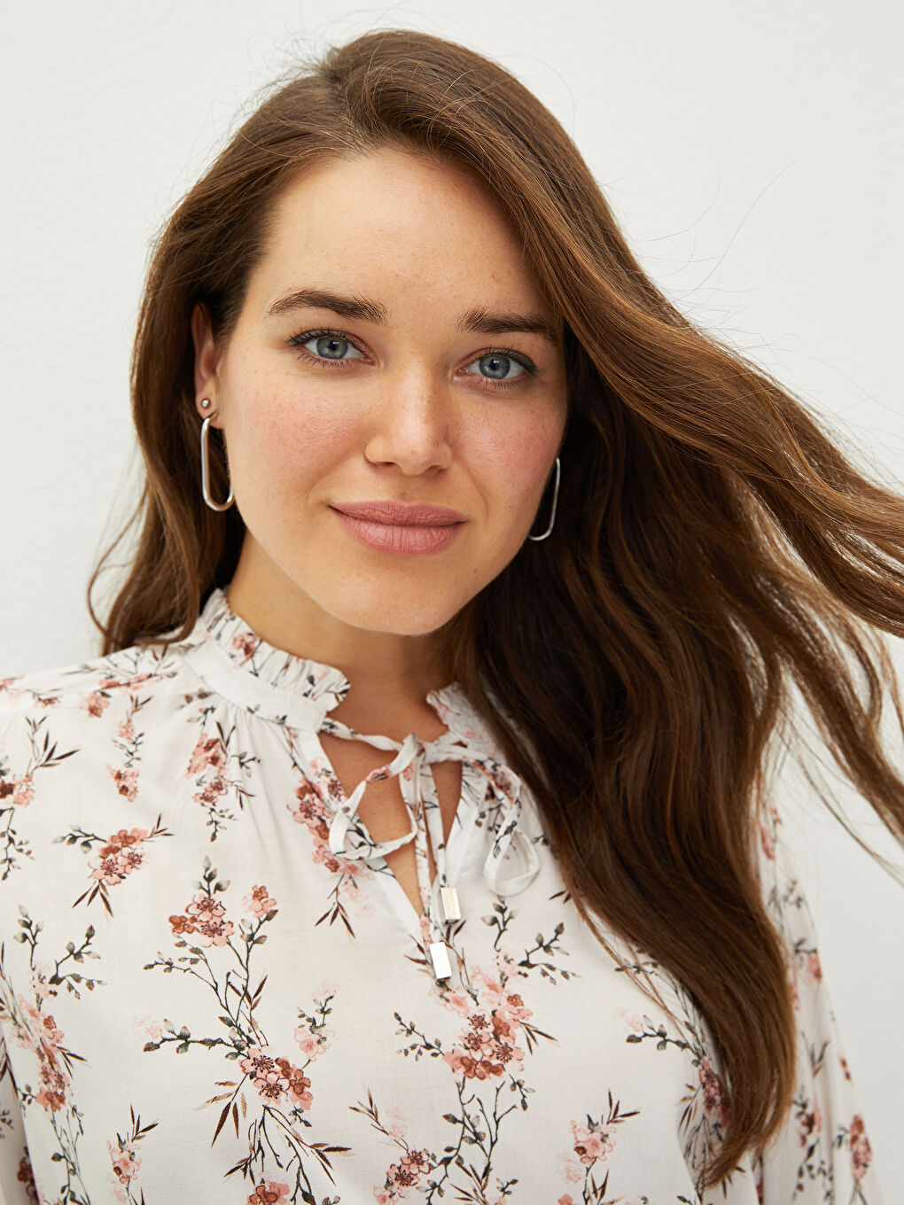 Ruffled Tie Collar Floral Long Sleeve Viscose Women's Blouse-4