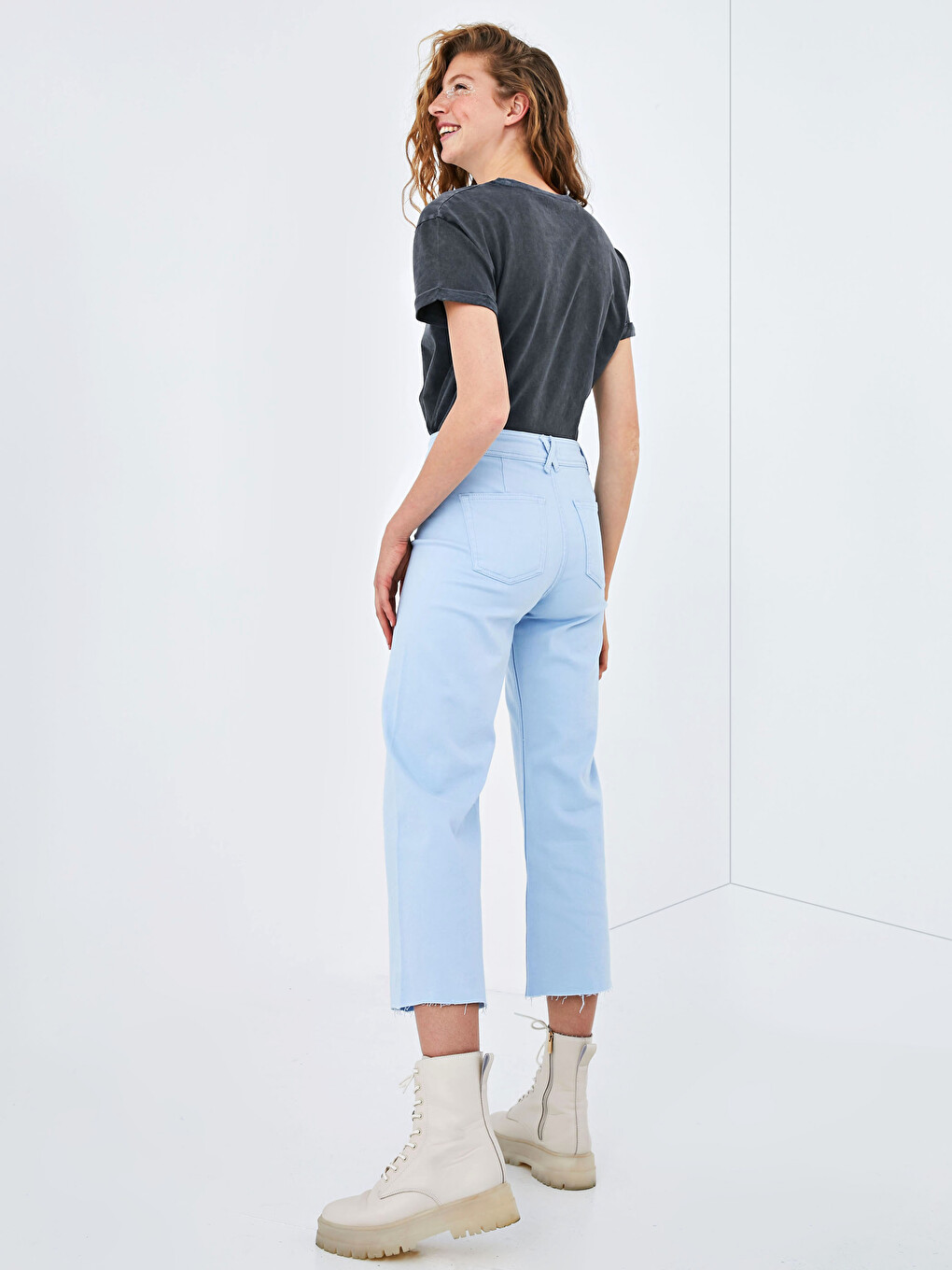 Wide Leg Women's Jeans-3
