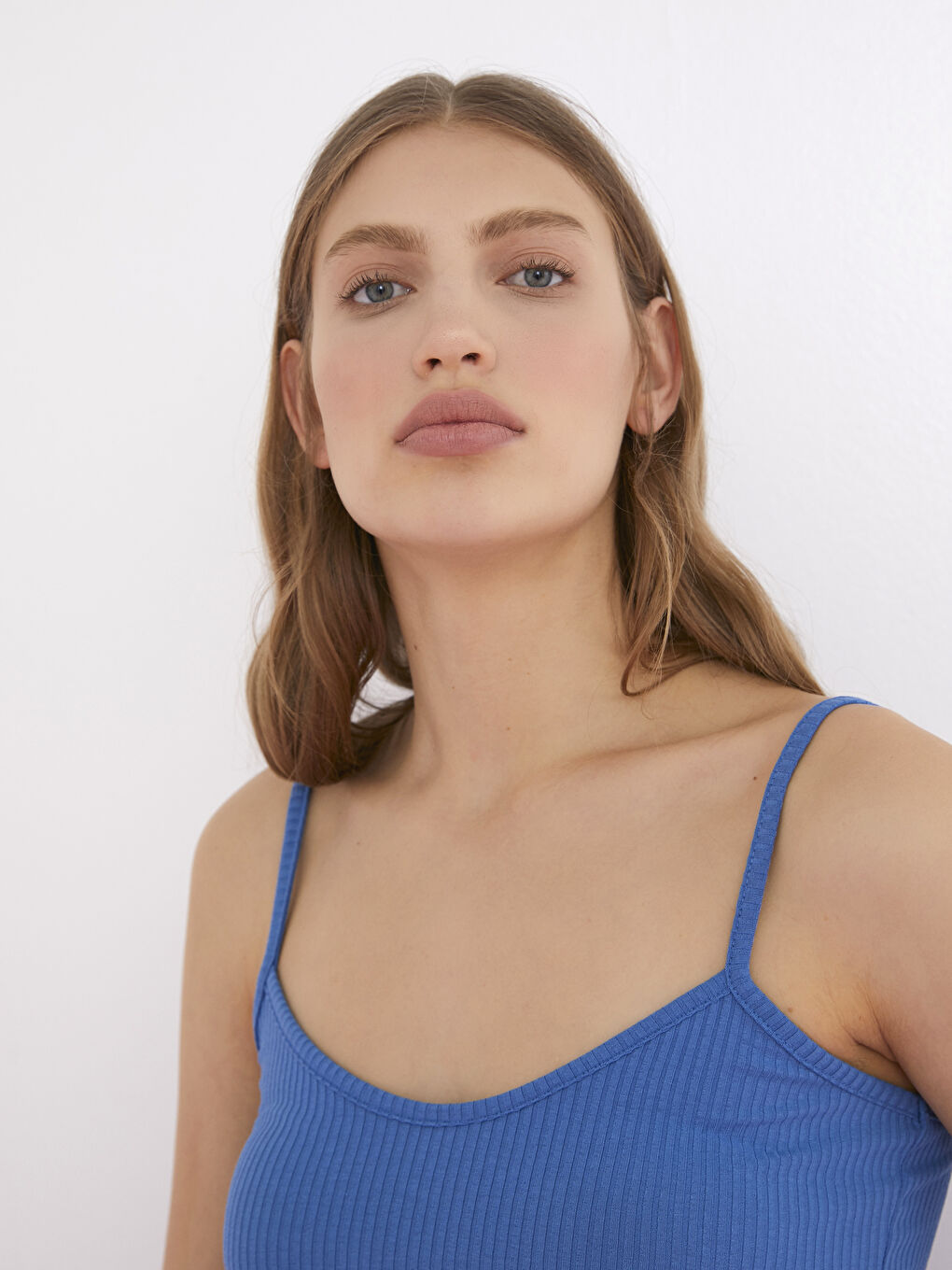 توب حمالة بياقة على شكل حرف V بأكمام قصيرة مزين بأزرار وكارديجان للسيدات-2