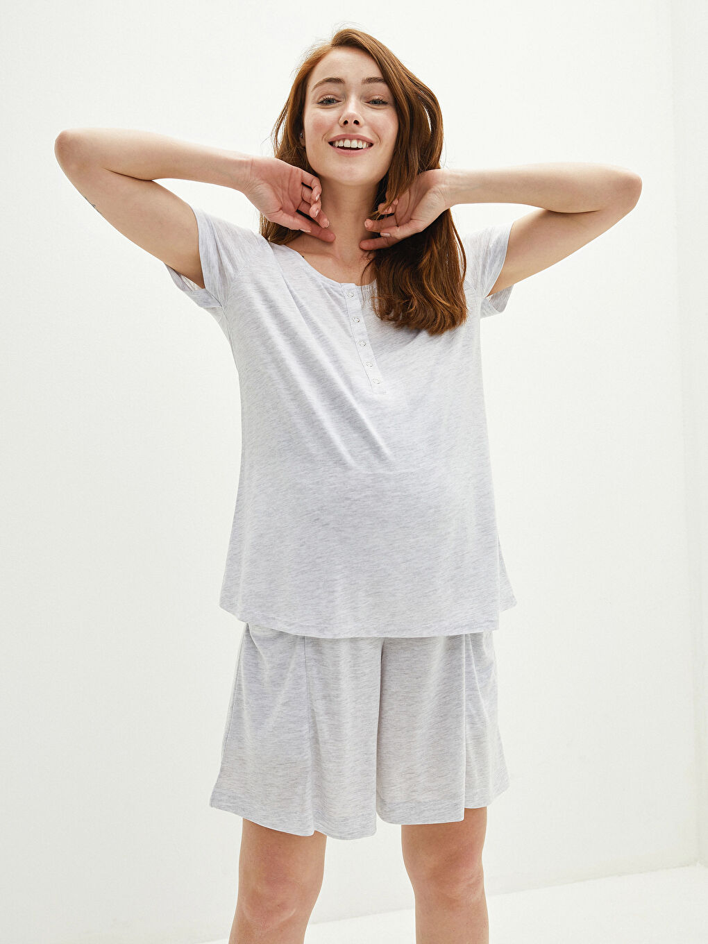 Gri Beli Lastikli Düğme Detaylı Kısa Kollu Hamile Şortlu Pijama Takımı-1
