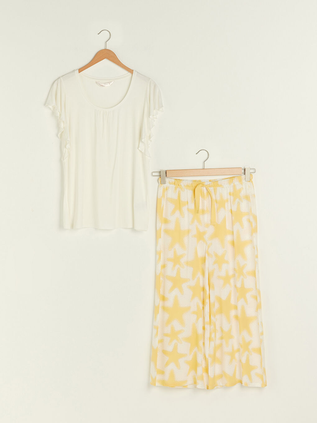 Ensemble de Pyjamas Capri pour Femmes à Manches Courtes en Viscose avec Encolure en U et Imprimé-5