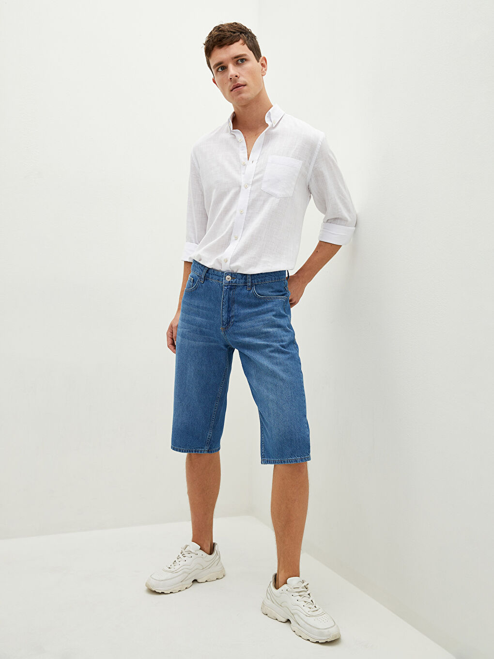 Шорты-бермуды джинсовые стандартного кроя для мужчин-1