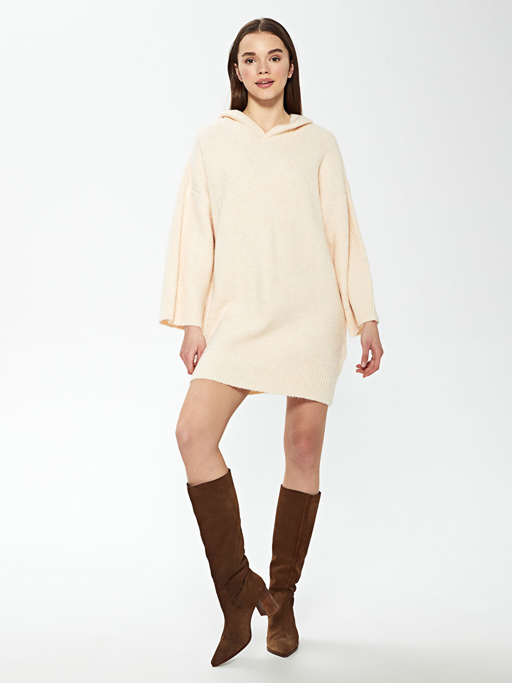 Pembe Kapüşonlu Triko Elbise-4