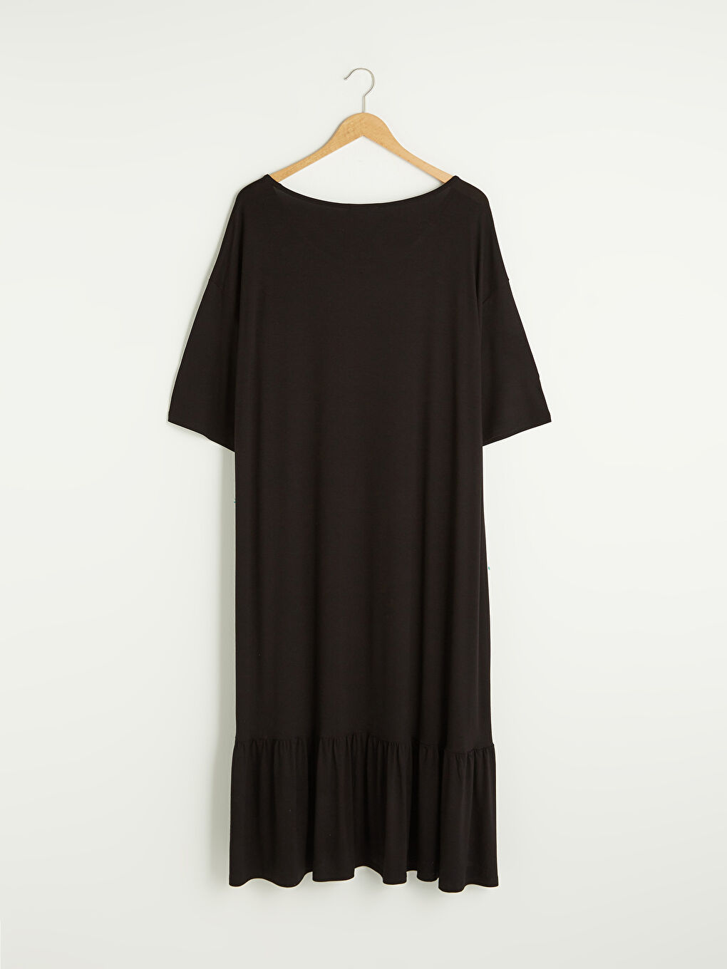 Siyah Kayık Yaka Düz Fırfır Detaylı Kısa Kollu Kadın Elbise-6