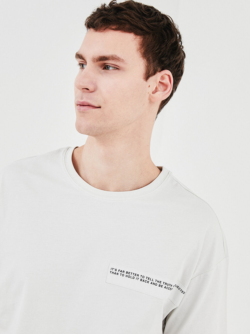 Gri Bisiklet Yaka Kısa Kollu Baskılı Penye Erkek Tişört-1