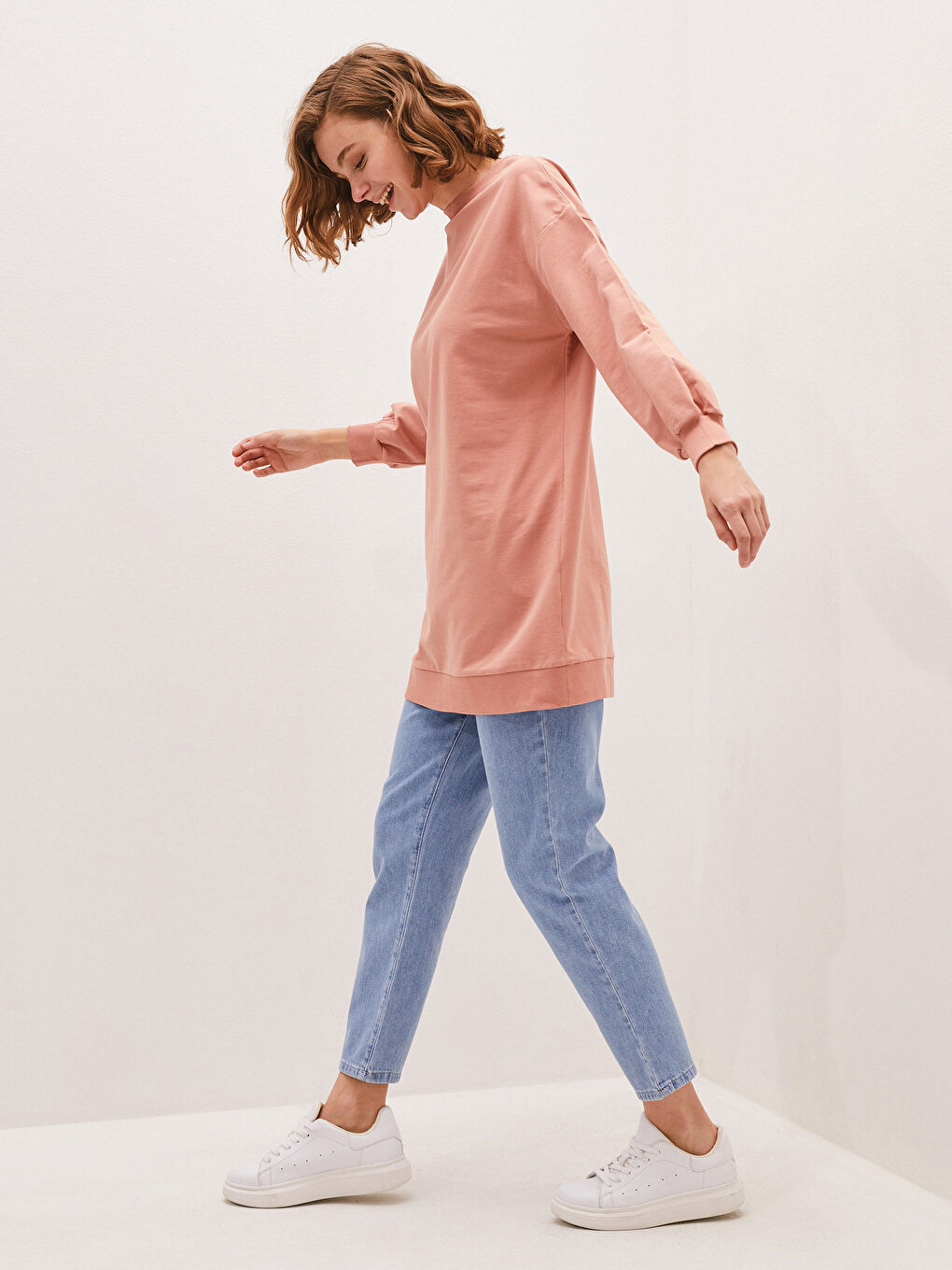 İndigo Beli Lastikli Bol Fit Cep Detaylı Harem Kadın Jean Pantolon-1