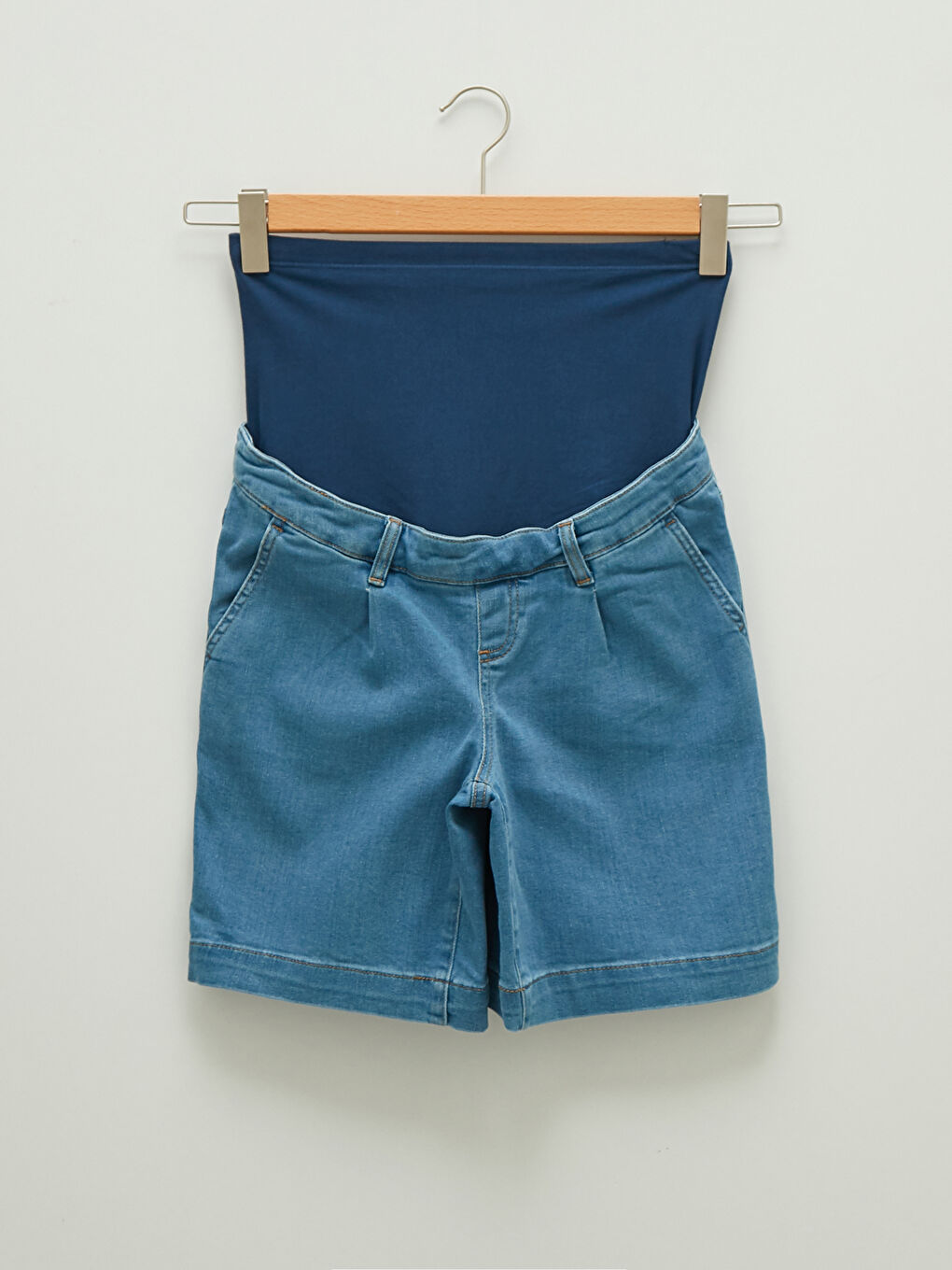 LCWAIKIKI Maternity Belly Paneled Pocket Detailed Maternity Rodeo Jean Shorts -S1GO73Z8-507