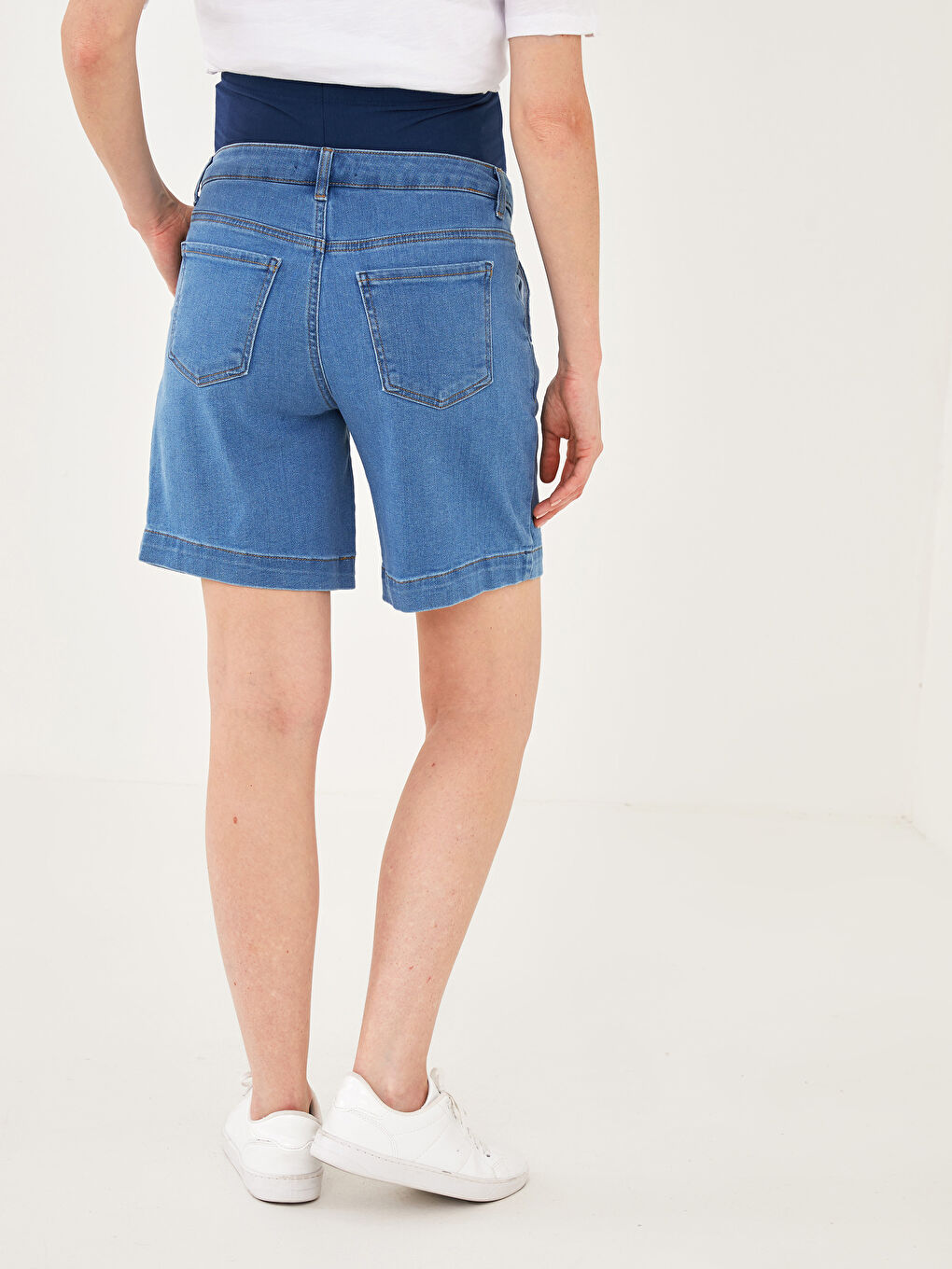 LCWAIKIKI Maternity Belly Paneled Pocket Detailed Maternity Rodeo Jean Shorts -S1GO73Z8-507