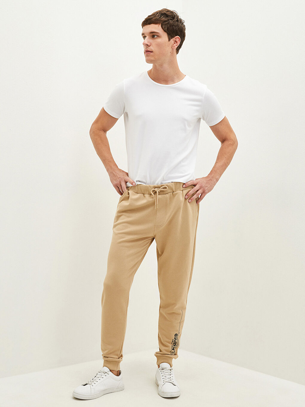 بنطلون رياضي رفيع للرجال-4