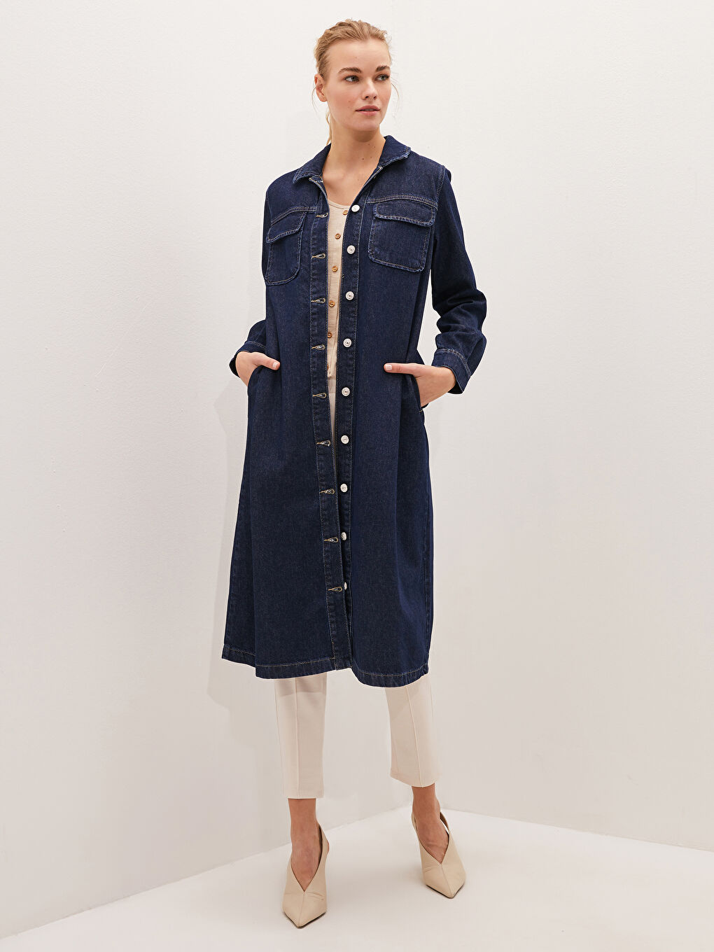 Mavi Gömlek Yaka Düz Cep Detaylı Uzun Kollu Kadın Jean Tunik