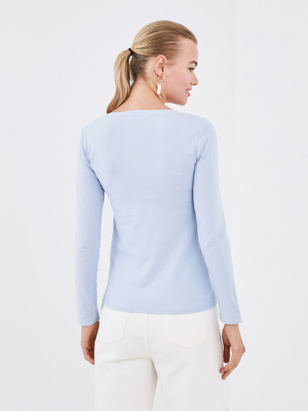 Mavi V Yaka Düz Uzun Kollu Kadın Tişört-4