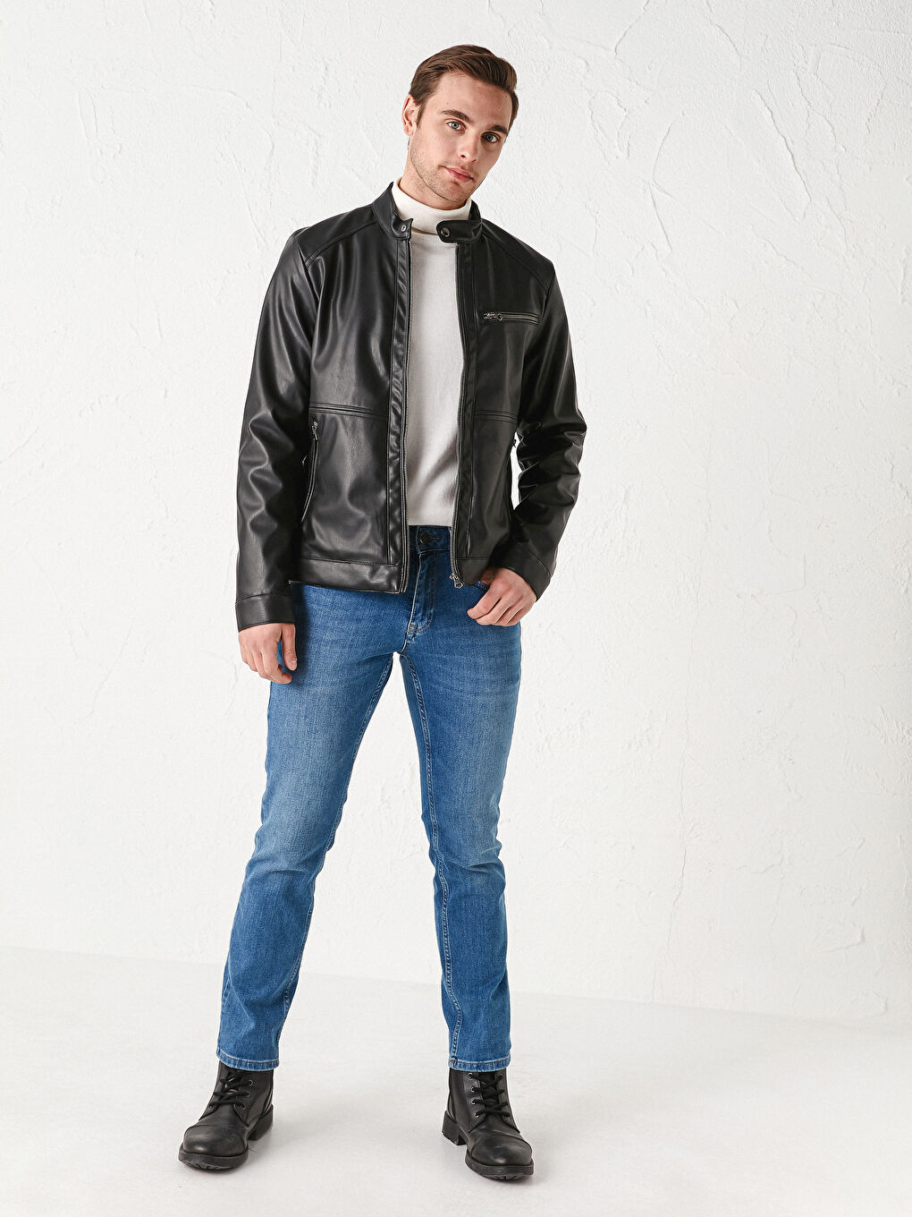 Siyah Standart Kalıp Dik Yaka Erkek Deri Görünümlü Mont-4