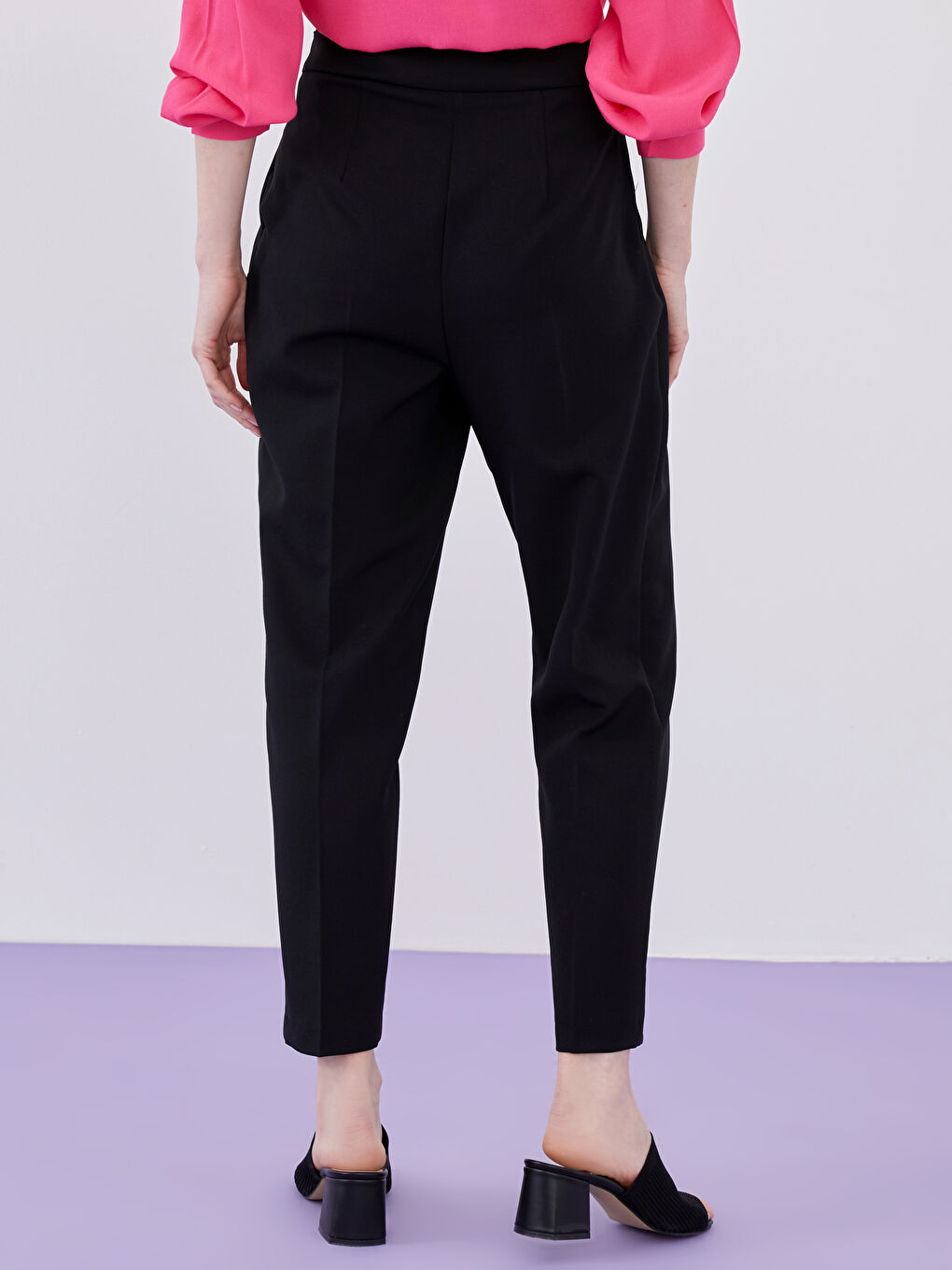 Siyah Beli Lastikli Fermuar Detaylı Kadın Pantolon-3