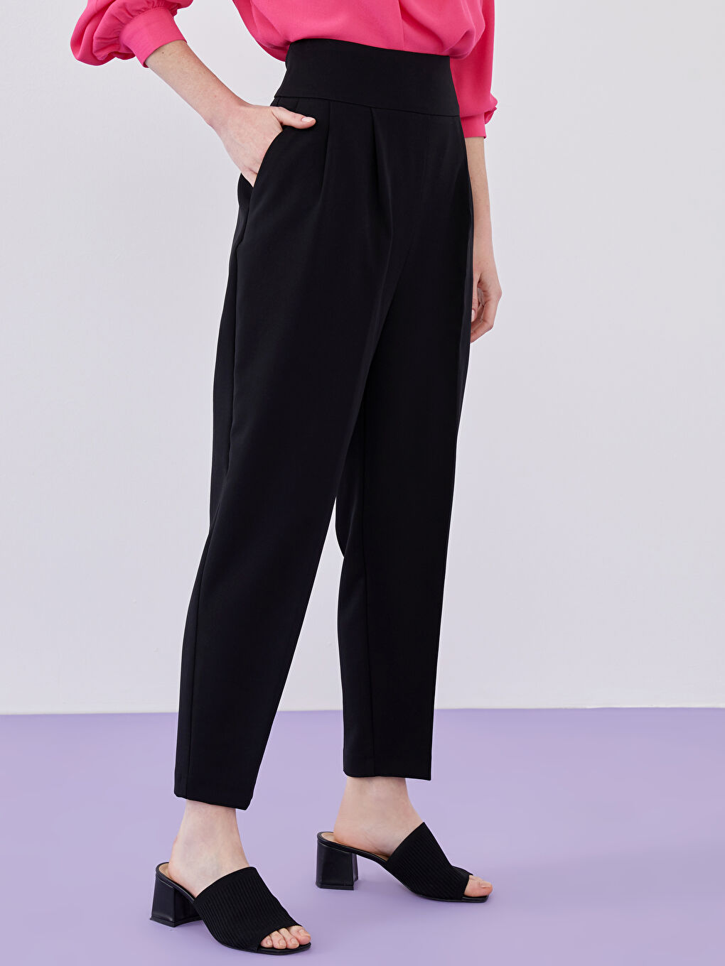 Siyah Beli Lastikli Fermuar Detaylı Kadın Pantolon-2