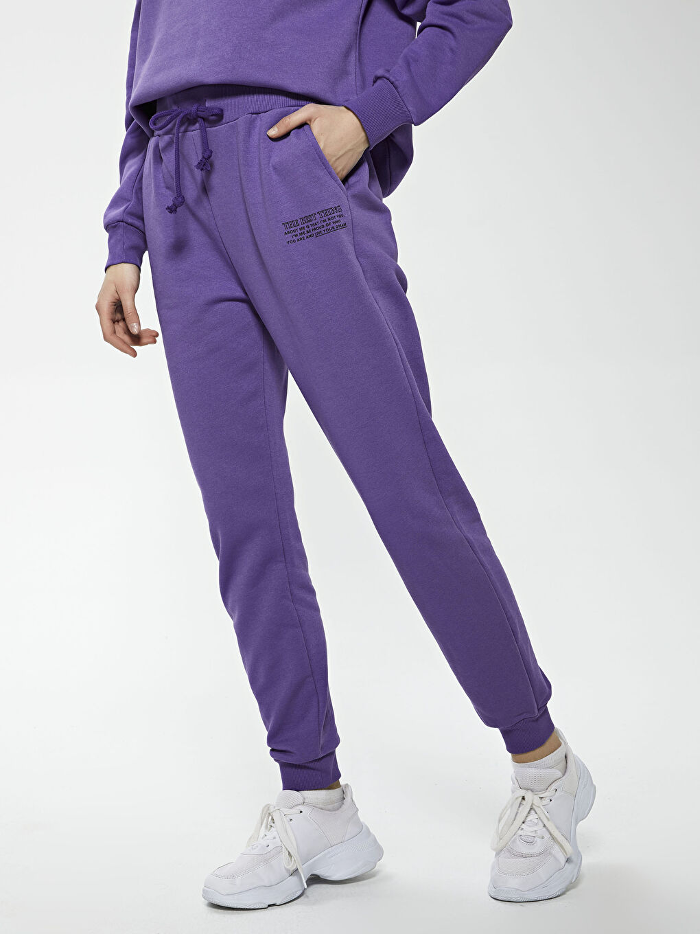 بنطلون رياضي تخين مطبوع بخصر مطاطي للسيدات-2