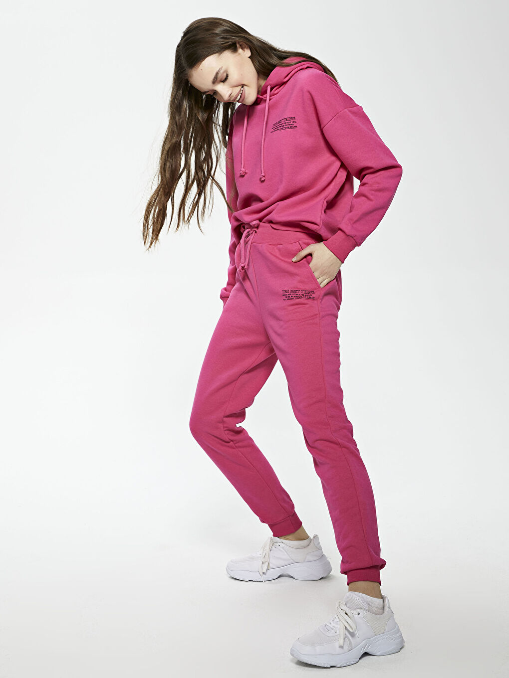 بنطلون رياضي تخين مطبوع بخصر مطاطي للسيدات-1