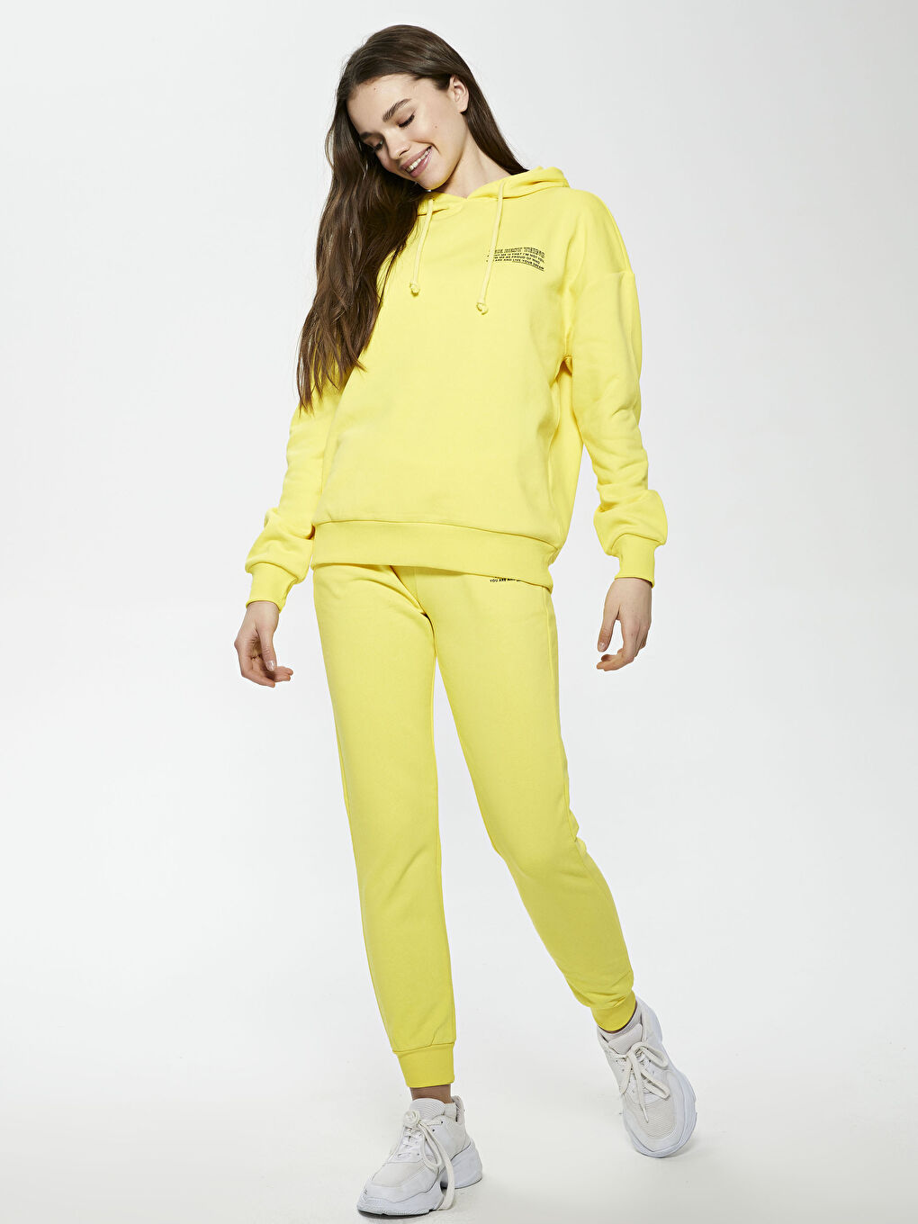 بنطلون رياضي تخين مطبوع بخصر مطاطي للسيدات