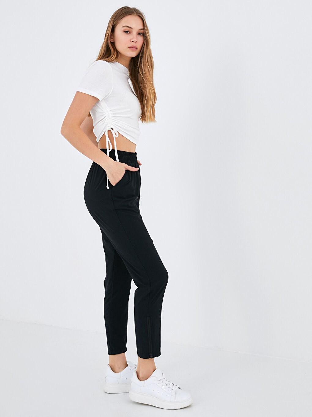 Elastic Waist Pocket Detailed Women's Sports Tracksuit Bottoms-1