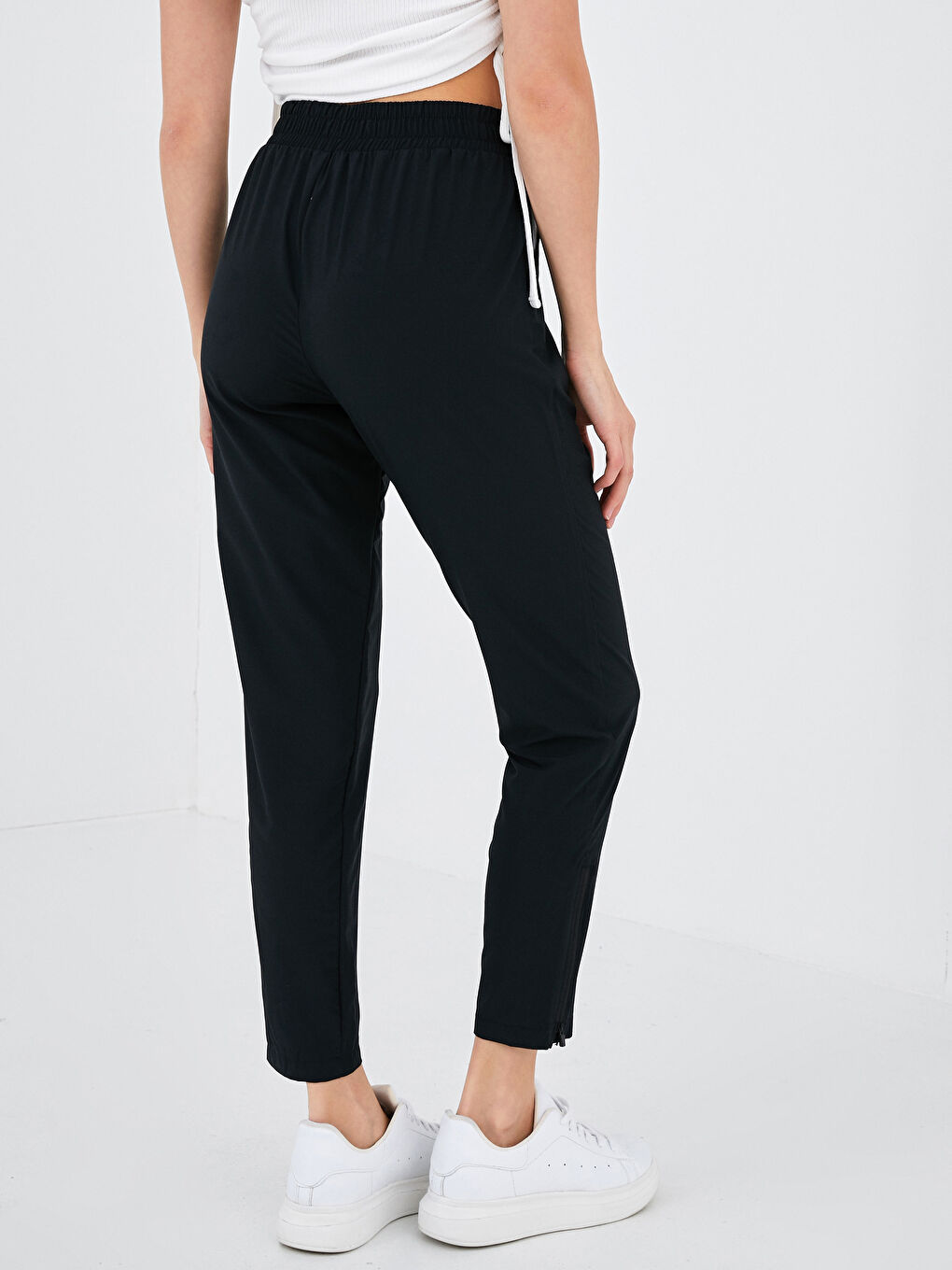 Elastic Waist Pocket Detailed Women's Sports Tracksuit Bottoms-3