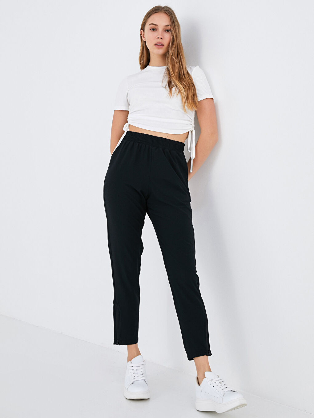 Elastic Waist Pocket Detailed Women's Sports Tracksuit Bottoms-4