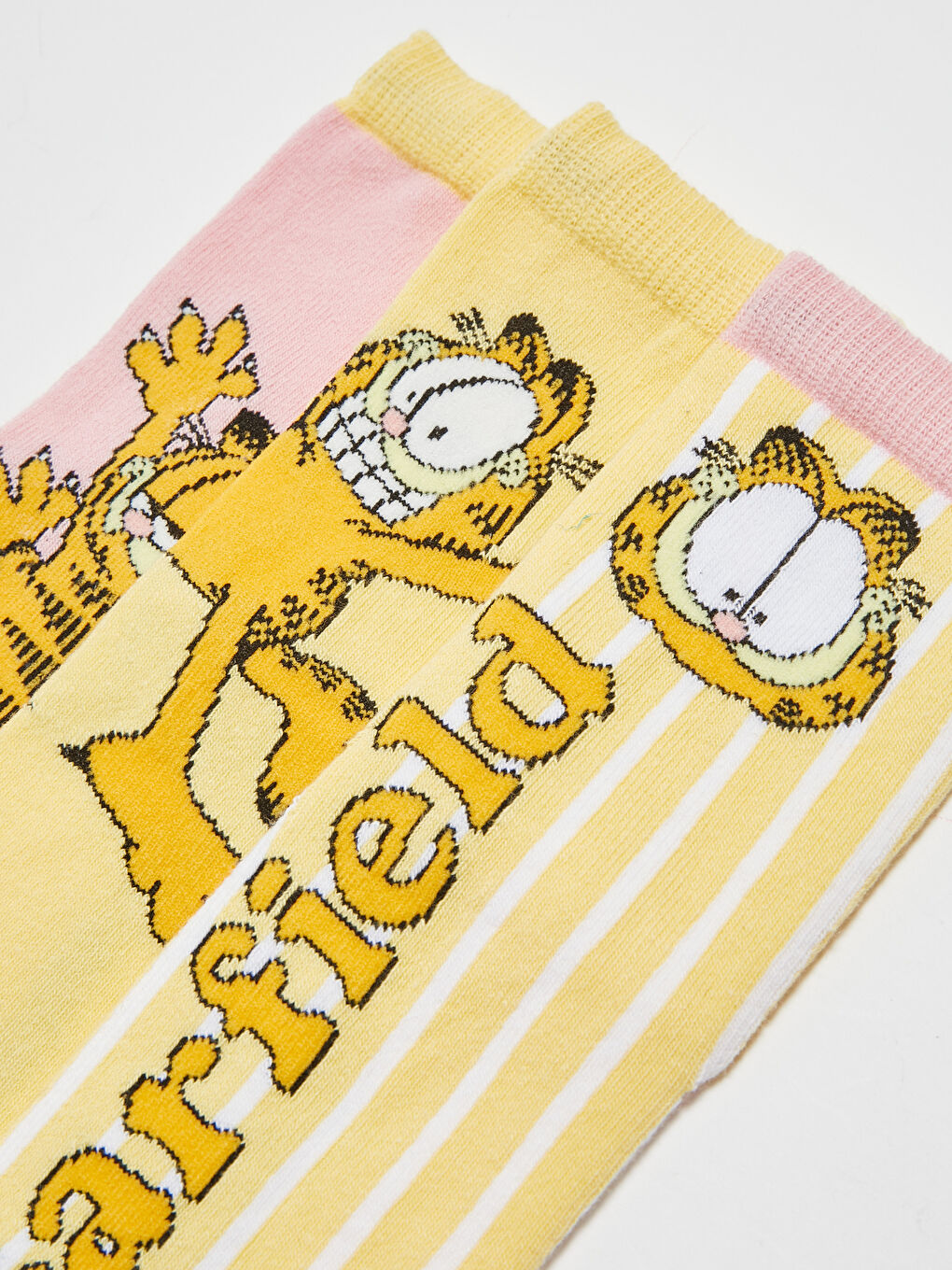 LCW Kids Κοριτσίστικες Κάλτσες Garfield Με Σχέδιο 3 Τεμάχια -S1GR32Z4-J5P