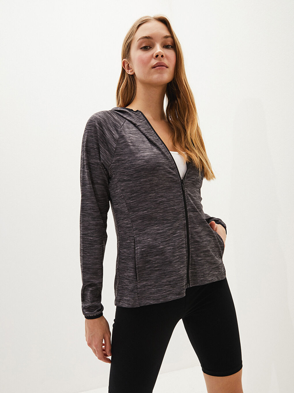 Gri Kapüşon Yaka Cep Detaylı Uzun Kollu Kadın Spor Hırka-1