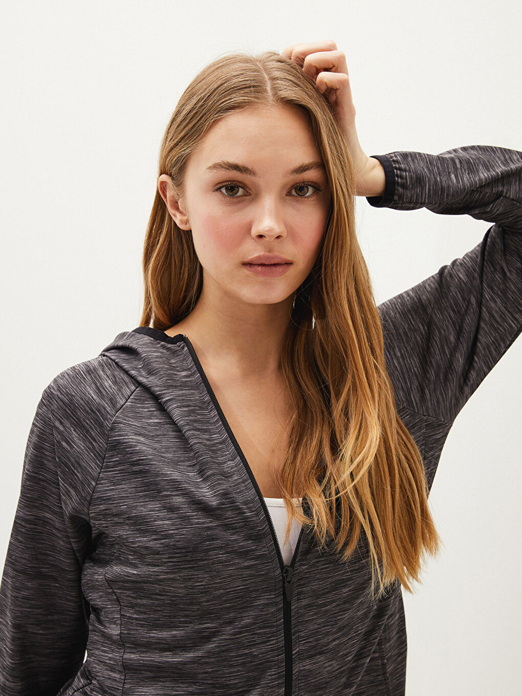 Gri Kapüşon Yaka Cep Detaylı Uzun Kollu Kadın Spor Hırka-2