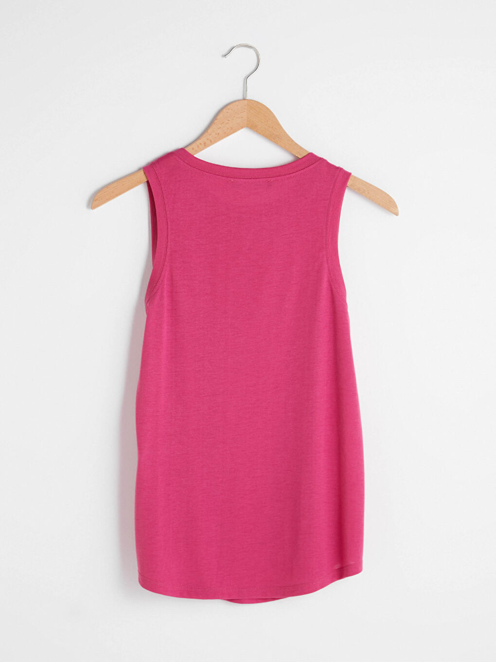 Женская спортивная майка с круглым вырезом стандартного кроя-7