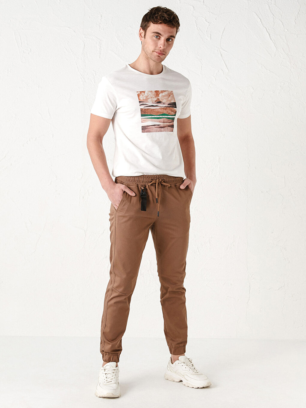 Pantalon de Jogging Coupe Svelte pour Hommes-1