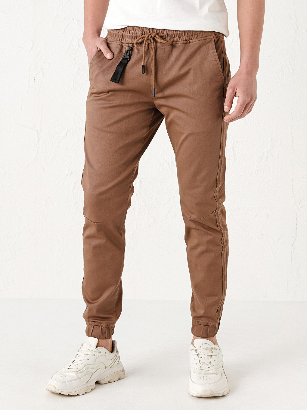 Pantalon de Jogging Coupe Svelte pour Hommes-2