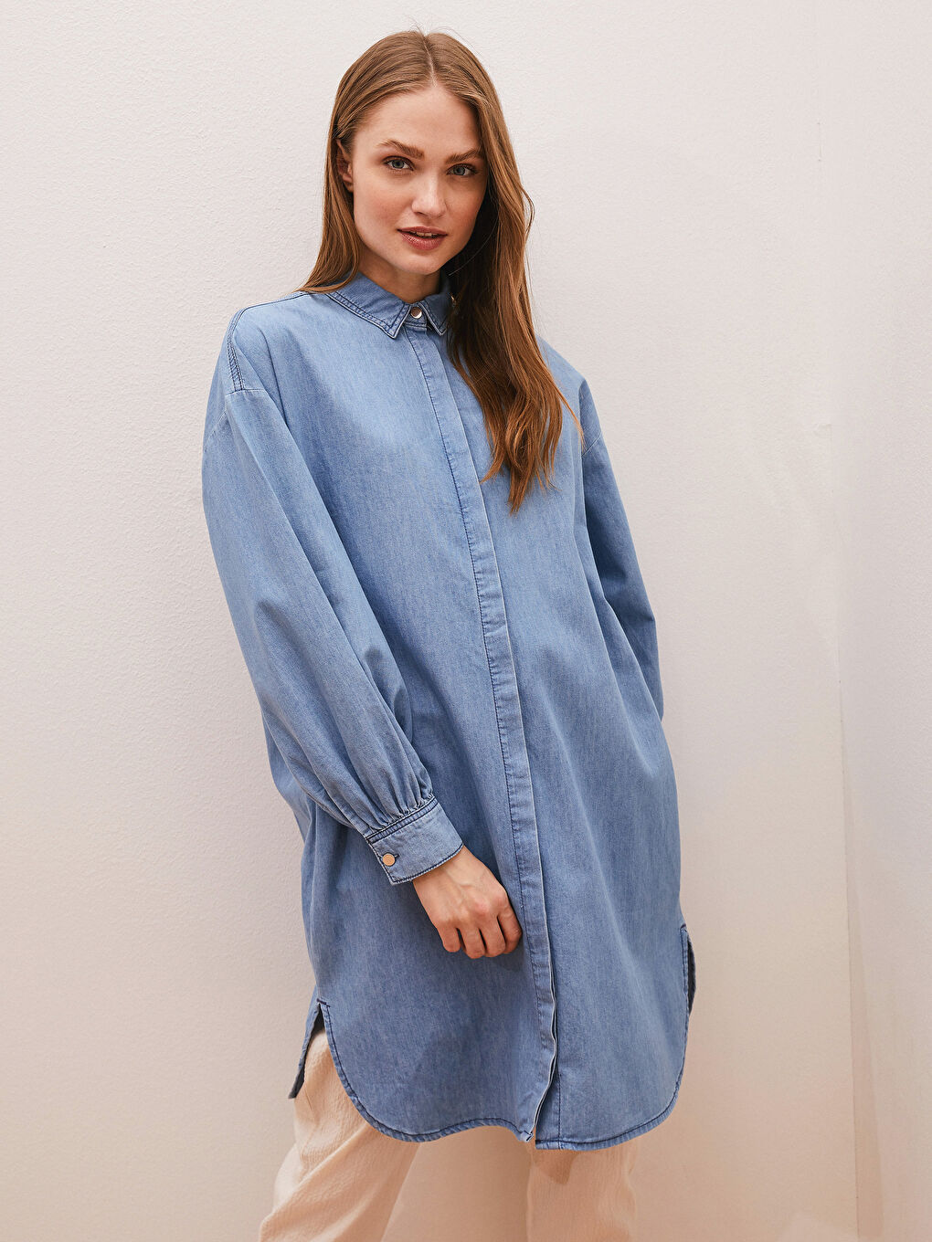 LCWAIKIKI Classic Collared Neck Plain Long Sleeve Women's Denim Tunic -S1GS11Z8-315