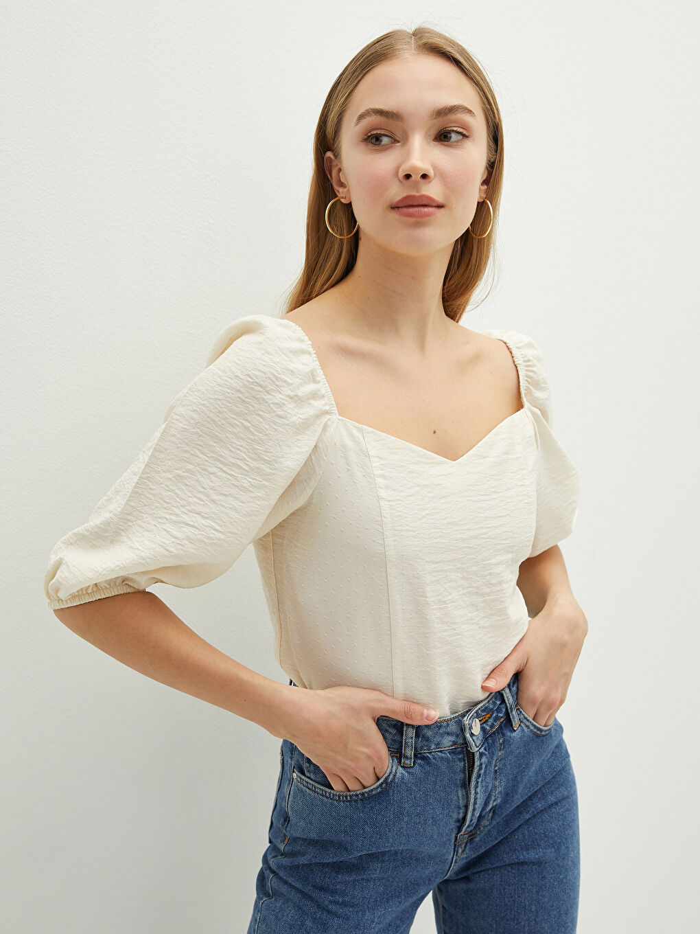 Heart Neck Grip Detailed Short Sleeve Dobby Viscose Fabric Women's Blouse-1