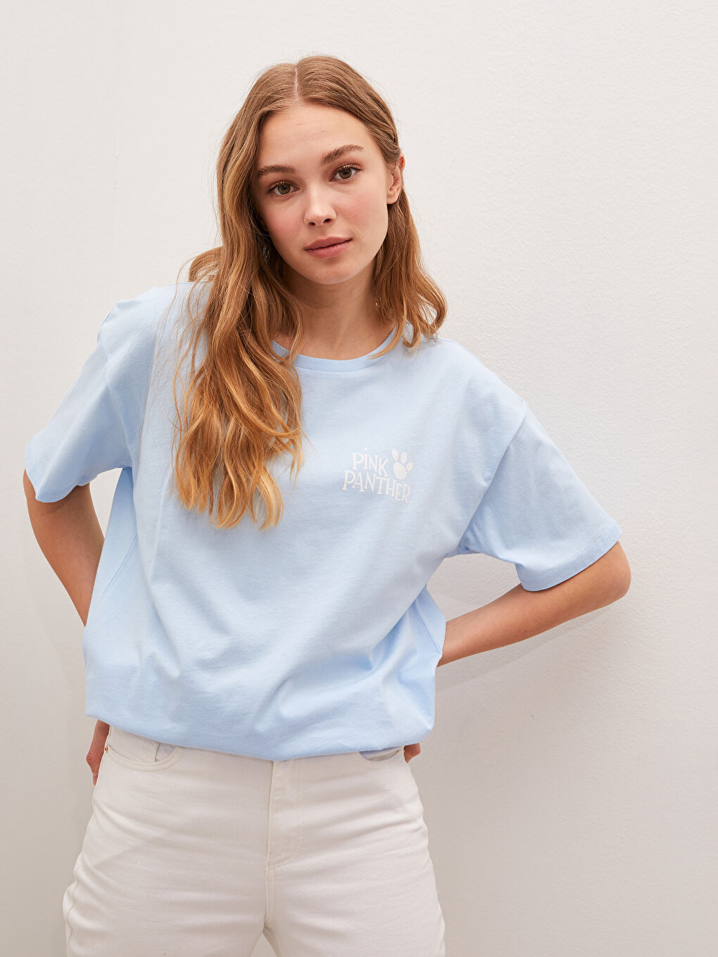 Lila Bisiklet Yaka Pembe Panter Baskılı Kısa Kollu Kadın Tişört-1