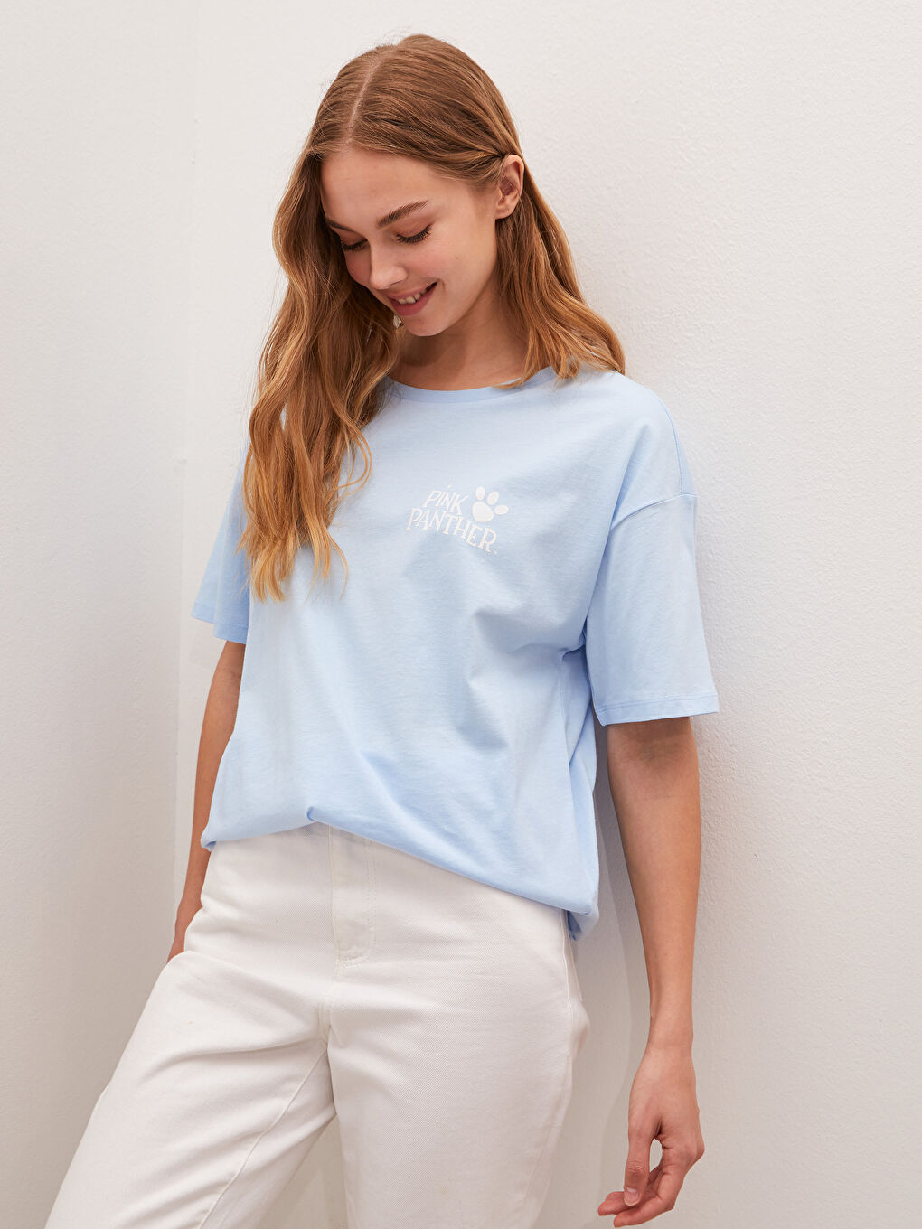 Lila Bisiklet Yaka Pembe Panter Baskılı Kısa Kollu Kadın Tişört-2
