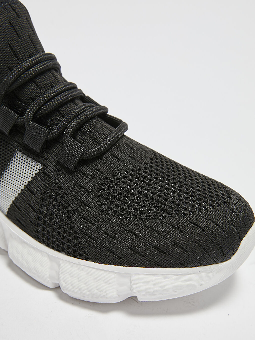 Siyah File Detaylı Kalın Tabanlı Kadın Aktif Spor Ayakkabı-4