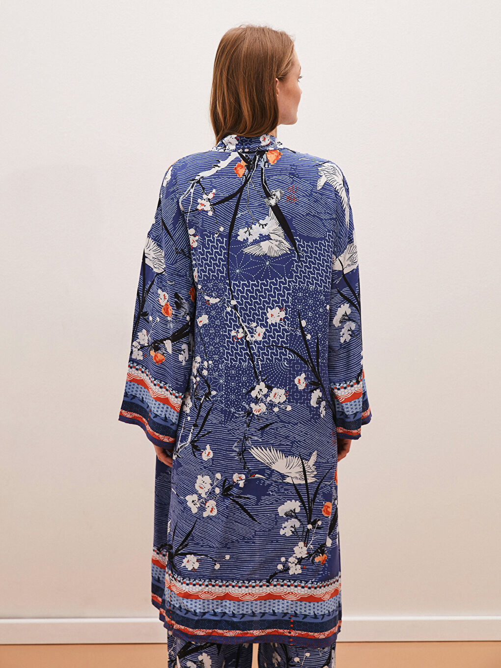 كيمونو للسيدات بياقة شال منقوشة كم طويل فيسكوز-5