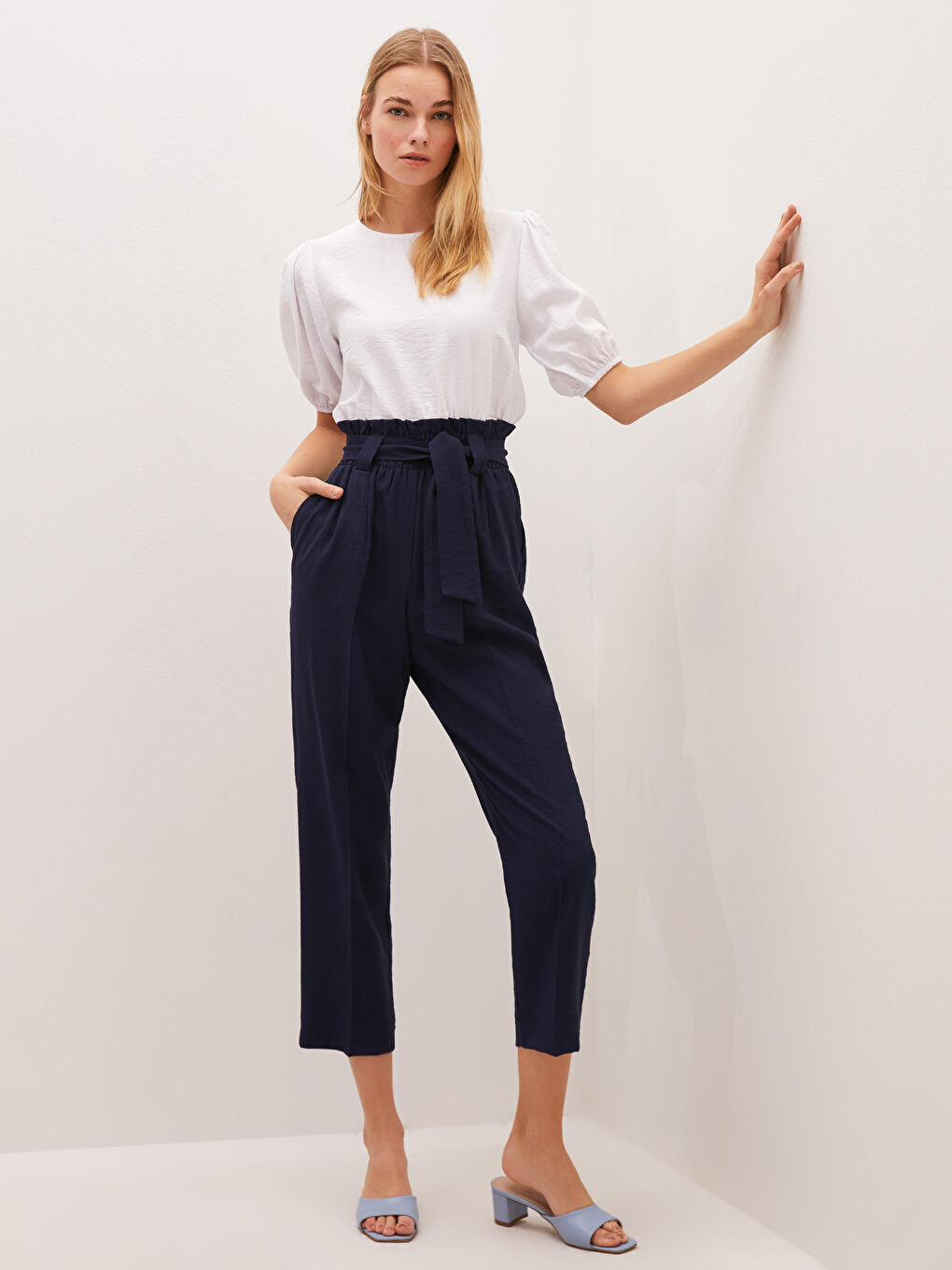 LCW Vision Crew Neck Plain Balloon Sleeve Crop Women Blouse -S1GT82Z8-E5X