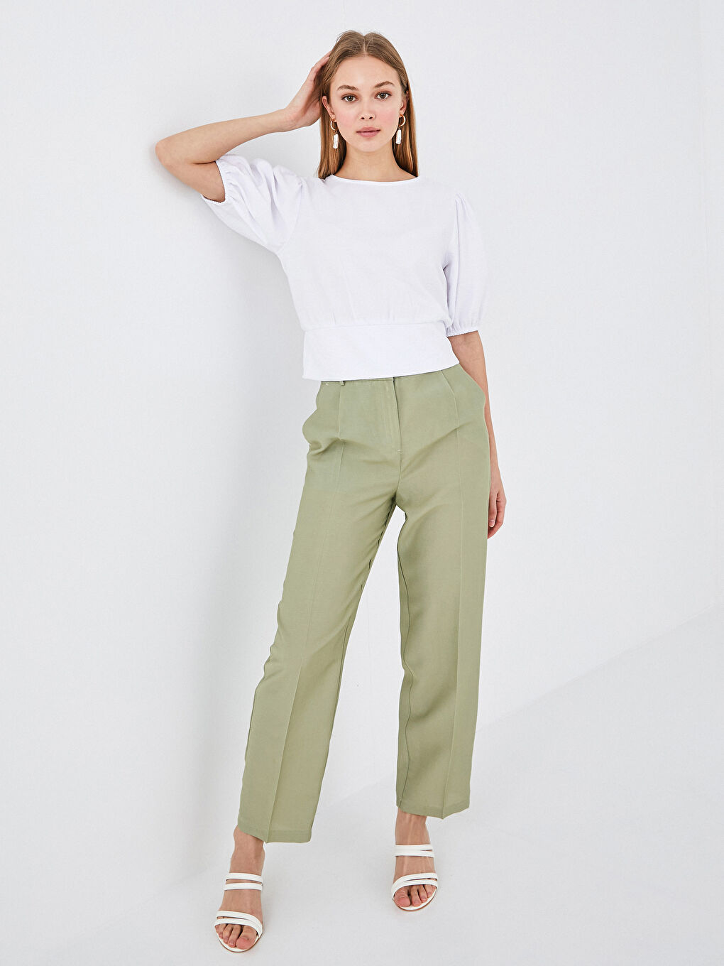 LCW Vision Crew Neck Plain Balloon Sleeve Crop Women Blouse -S1GT82Z8-E5X