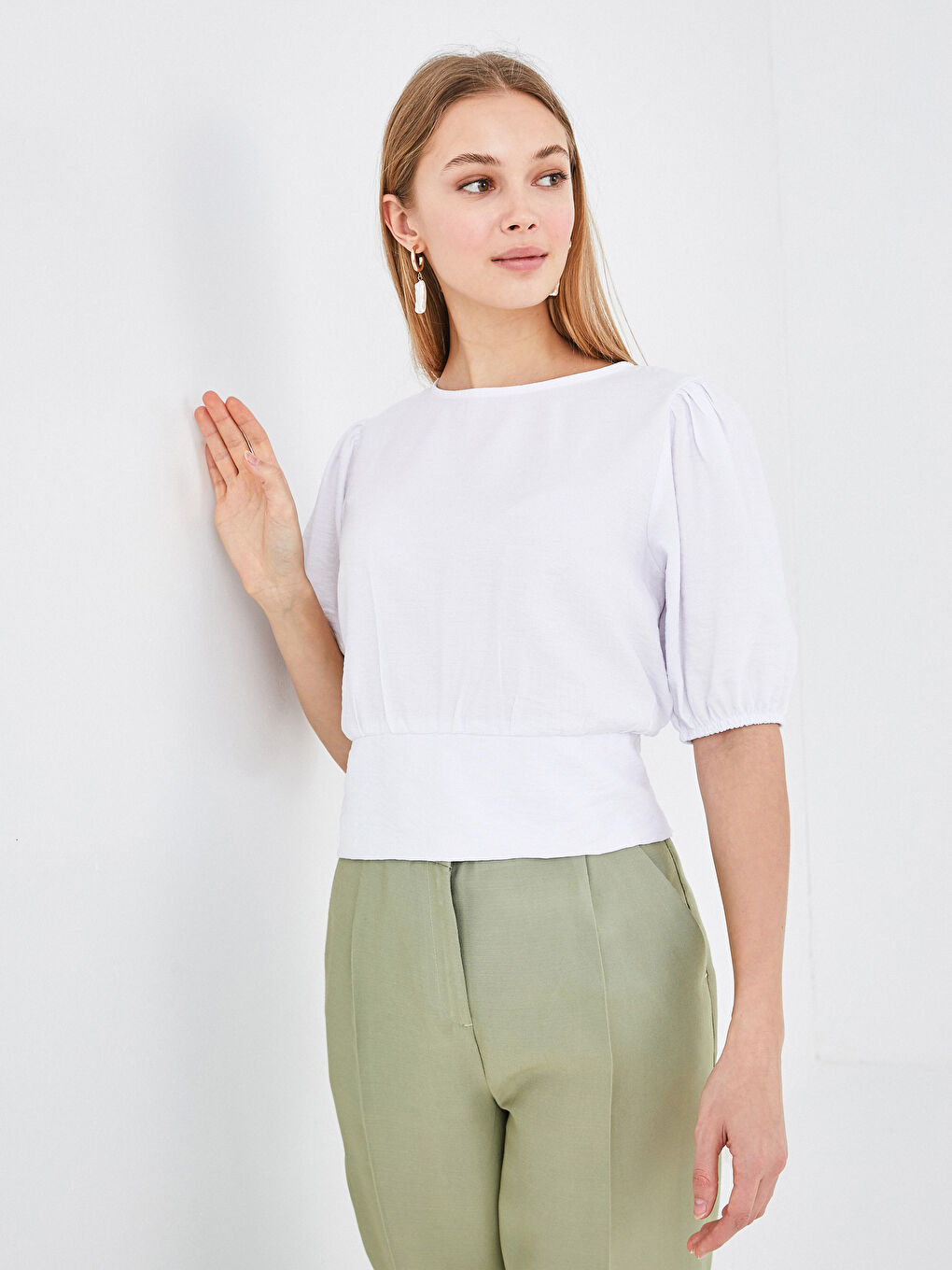 LCW Vision Crew Neck Plain Balloon Sleeve Crop Women Blouse -S1GT82Z8-E5X
