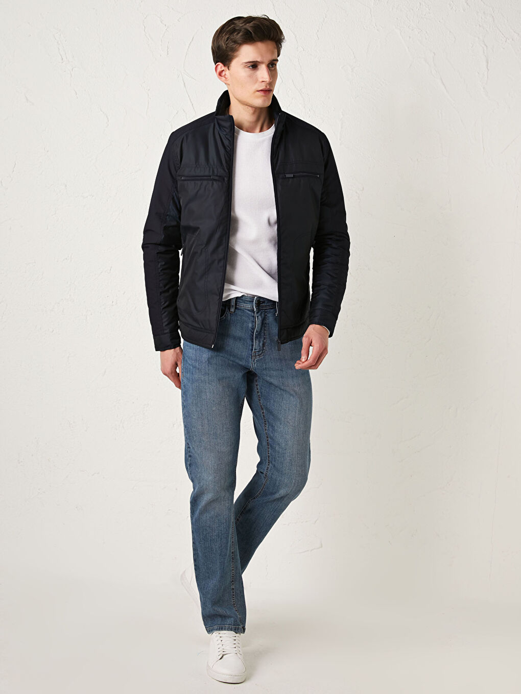 Lacivert Standart Kalıp Dik Yaka İnce Erkek Mont-5