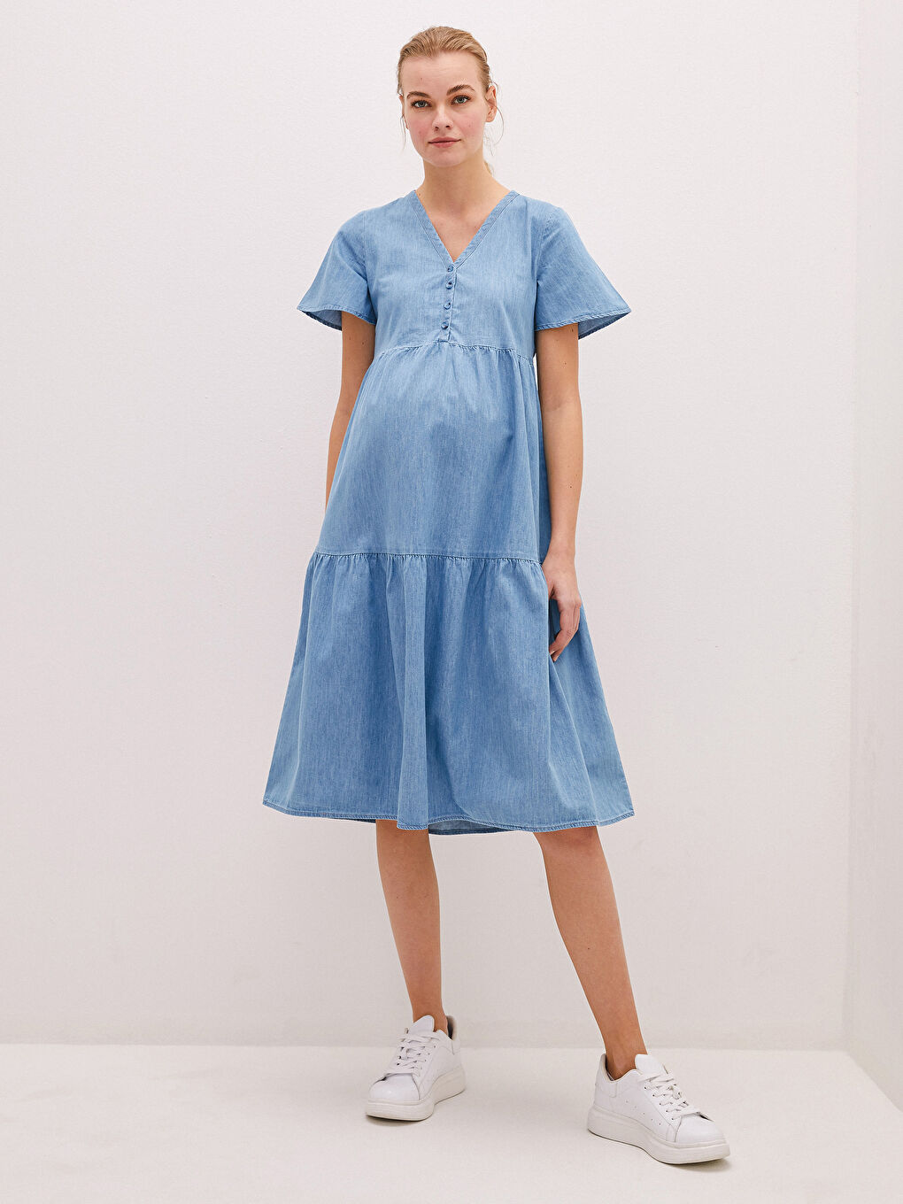 LCWAIKIKI Maternity V-Neck Plain Short Sleeve Maternity Denim Dress -S1GU17Z8-507