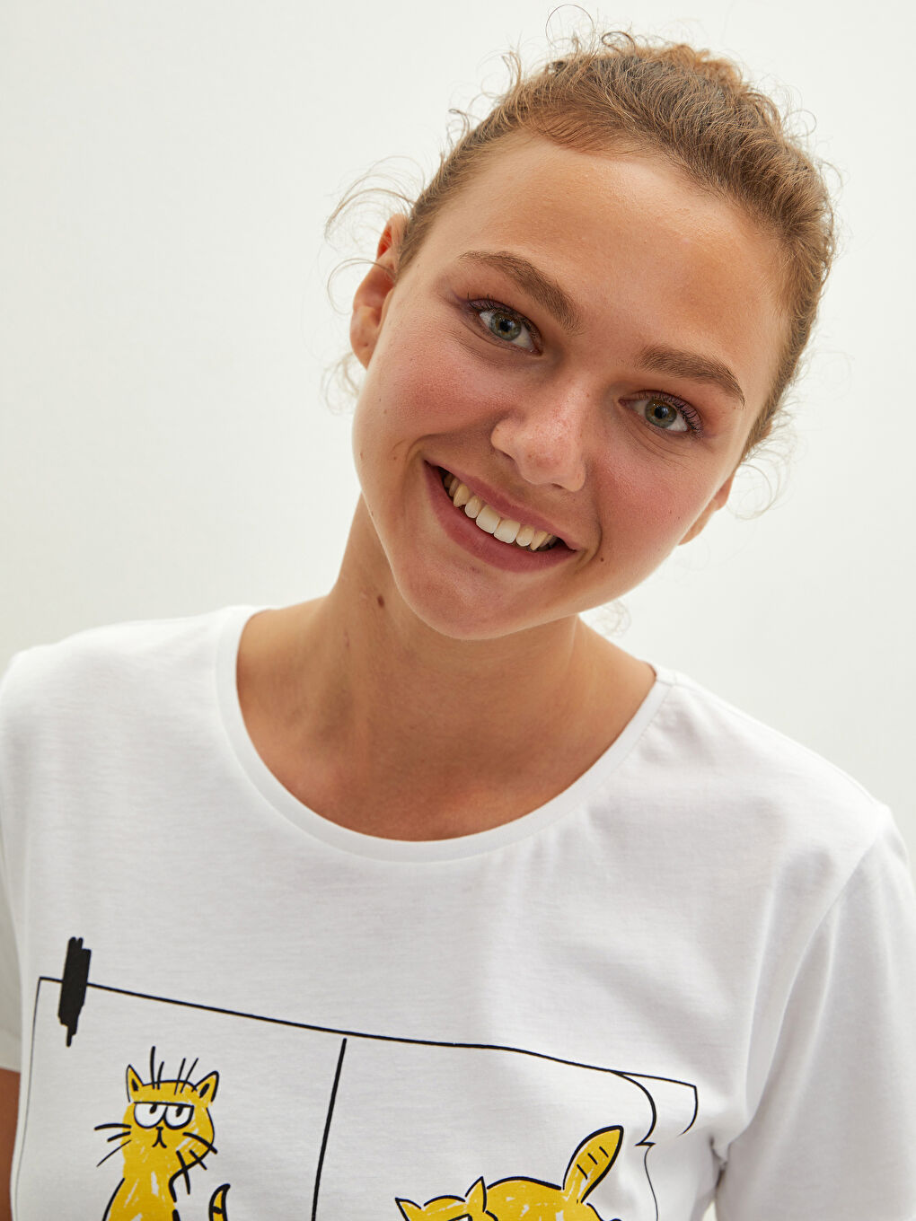 Beyaz Bisiklet Yaka Baskılı Kısa Kollu Pamuklu Kadın Pijama Takımı-3