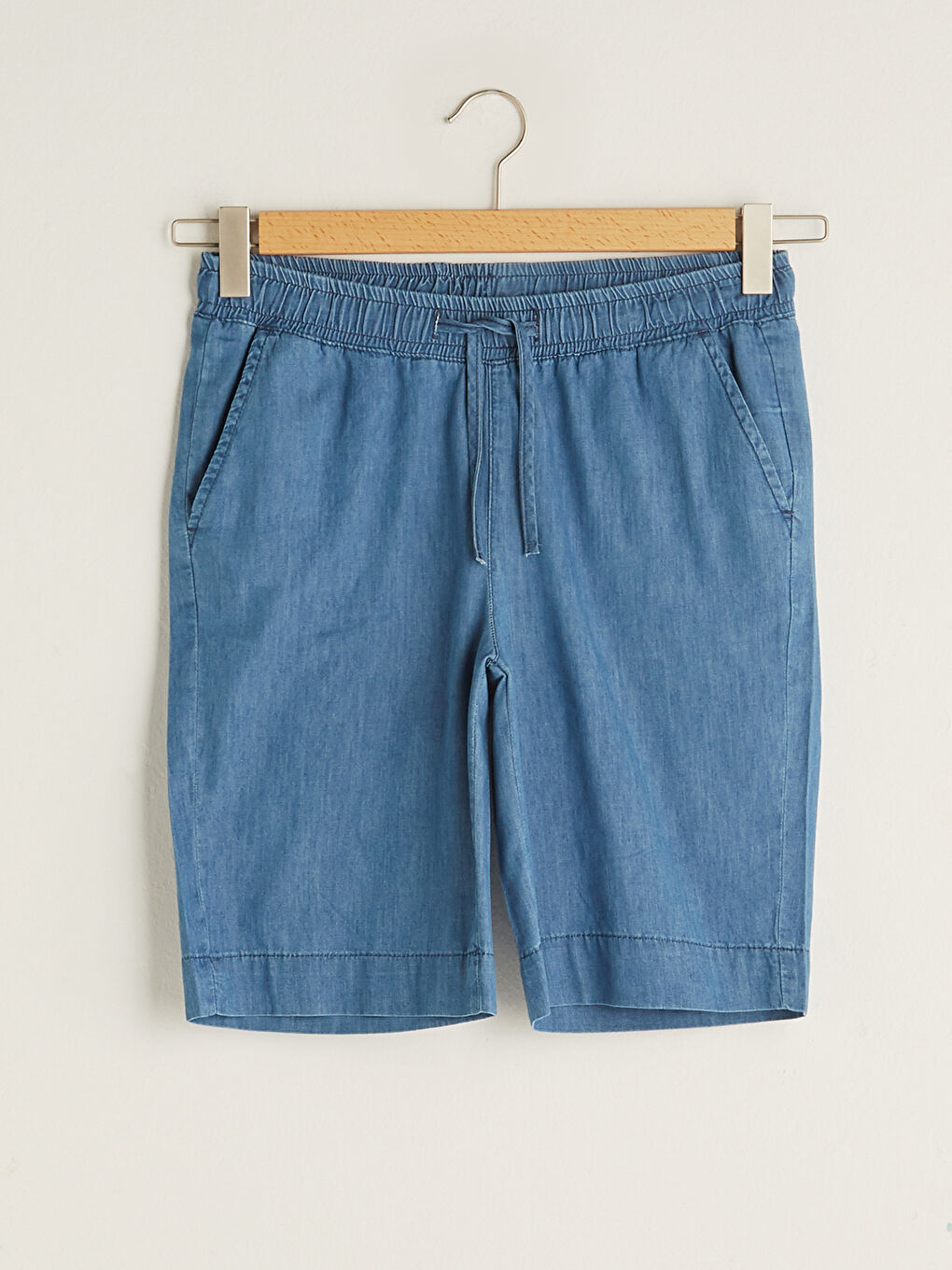 شورت جينز حوامل بجيوب وتفاصيل خصر مطاطي-6