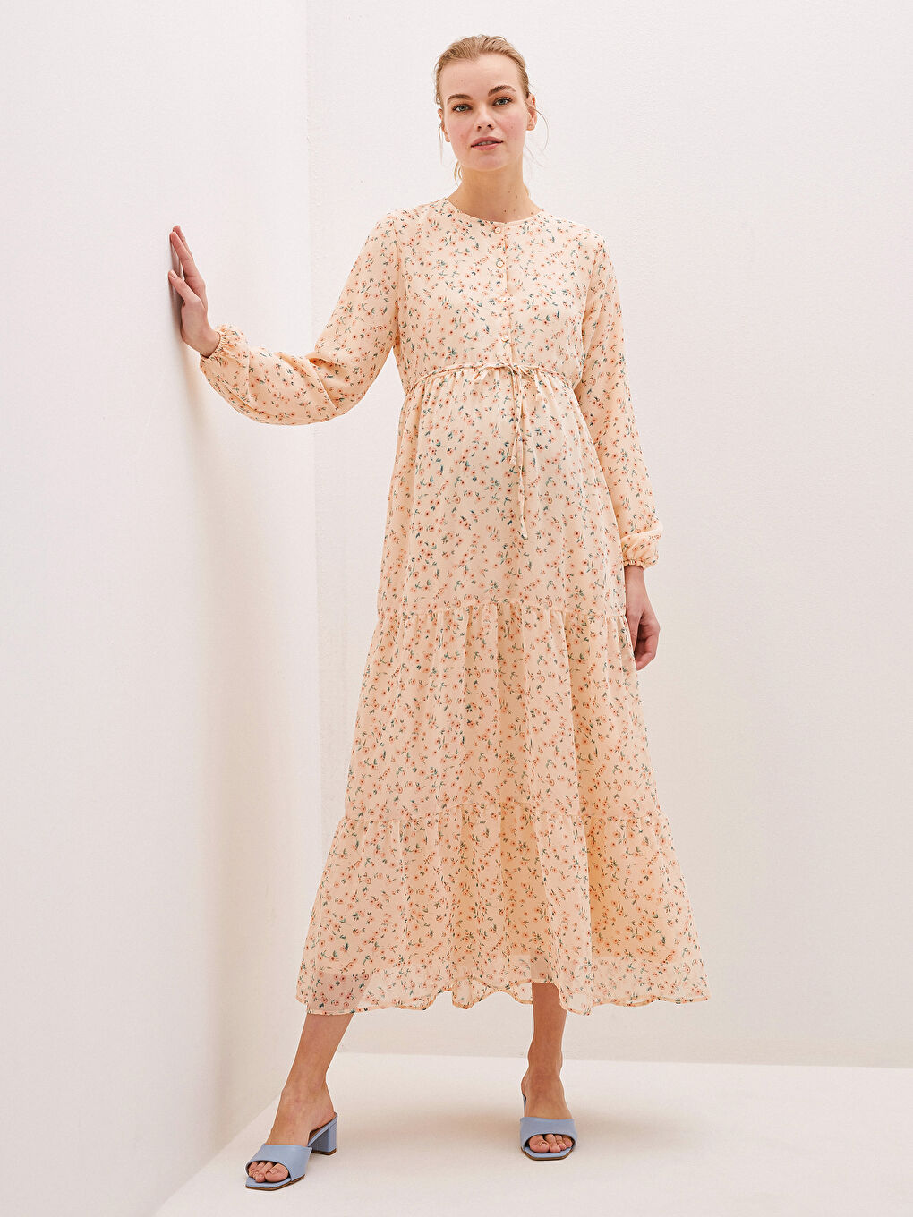 فستان حمل شيفون ياقة دائرية مُزهر كم طويل-1