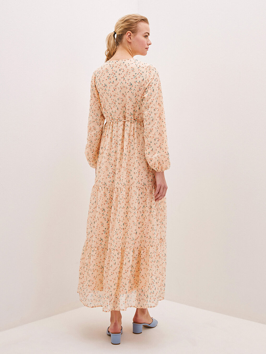 فستان حمل شيفون ياقة دائرية مُزهر كم طويل-4