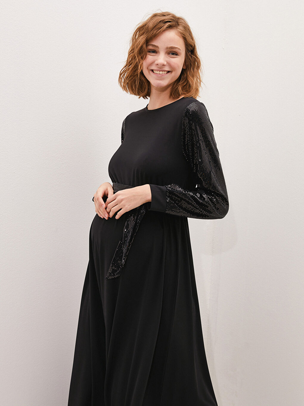 LCWAIKIKI Maternity Crew Neck Shiny Sequin Detailed Long Sleeve Maternity Dress -S1GU62Z8-CVL